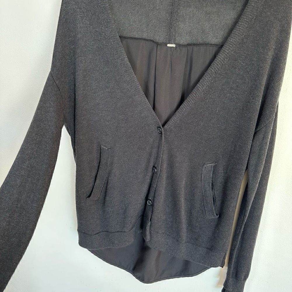 Lululemon Women’s Heathered Black Cardi in The Front Cardigan Sweater - Picture 5 of 9